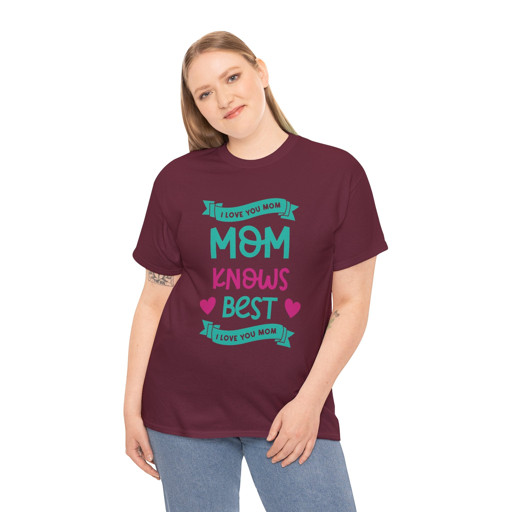 Mom T-Shirt – Mom Knows Best – I Love You Mom Design