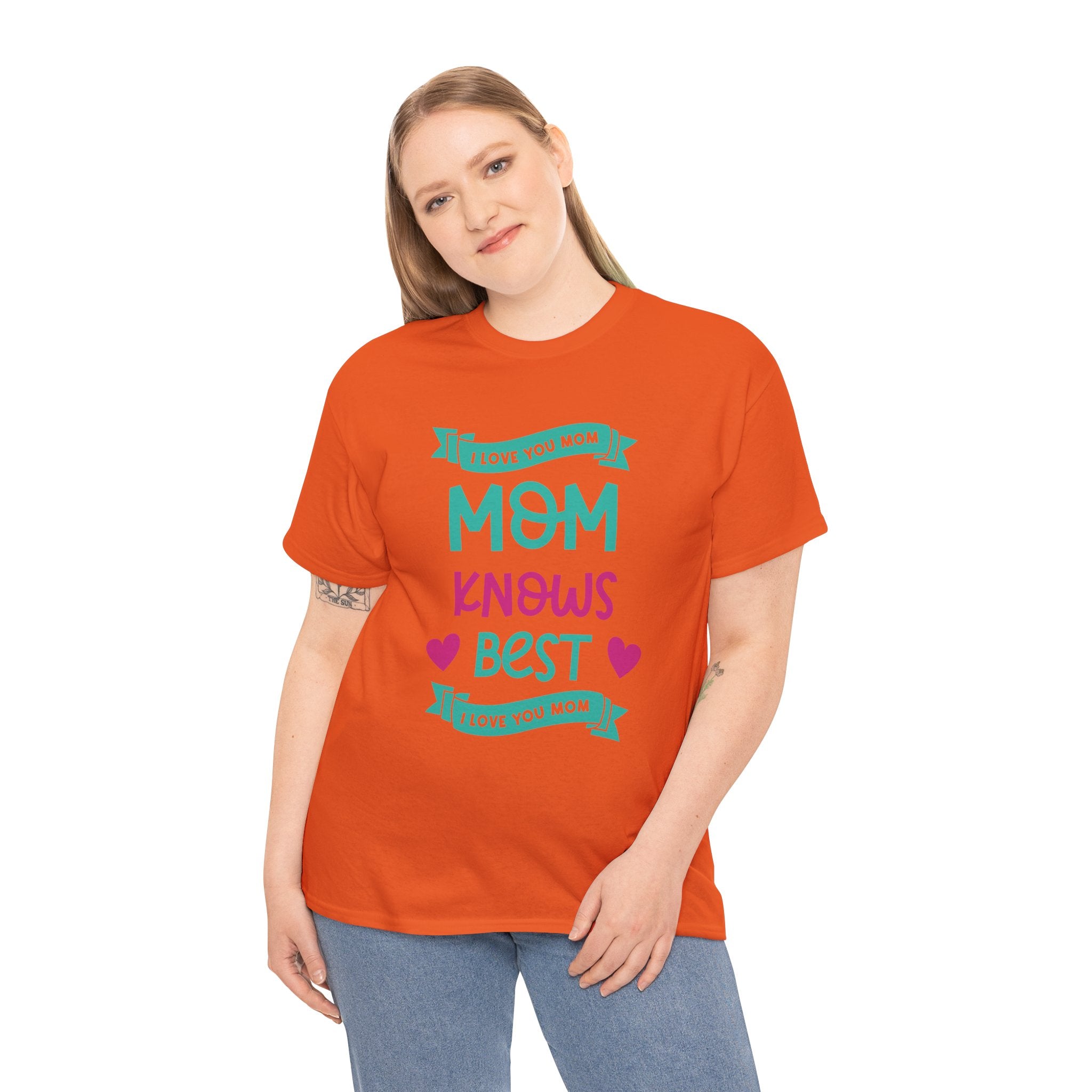 Mom T-Shirt – Mom Knows Best – I Love You Mom Design